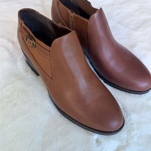 White Mountain Chestnut Brown Leather Ankle Boots Size 11